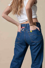 Pantalons jean per a noia vist per darrere